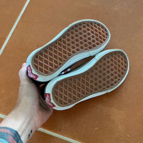 Vans - Picture 5 of 6